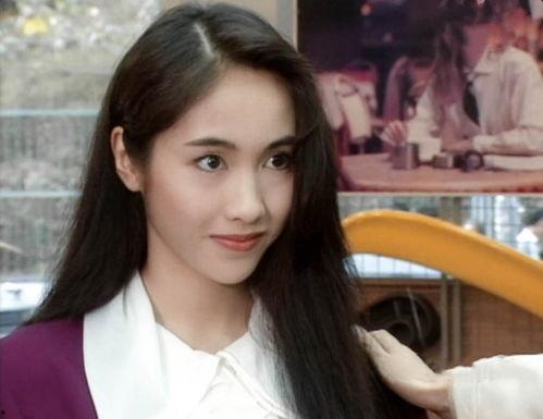 长着桃花眼的明星,魅力四射的视觉盛宴