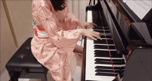 日本钢琴美女,揭秘日本钢琴美女的优雅风采