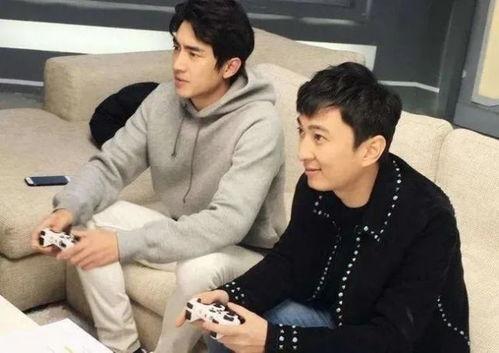 圈内爆料俩男星恋情视频,两位男星甜蜜恋情视频曝光