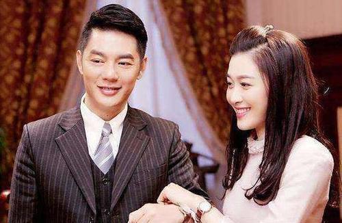 程愫老公家世,出身名门，背景显赫